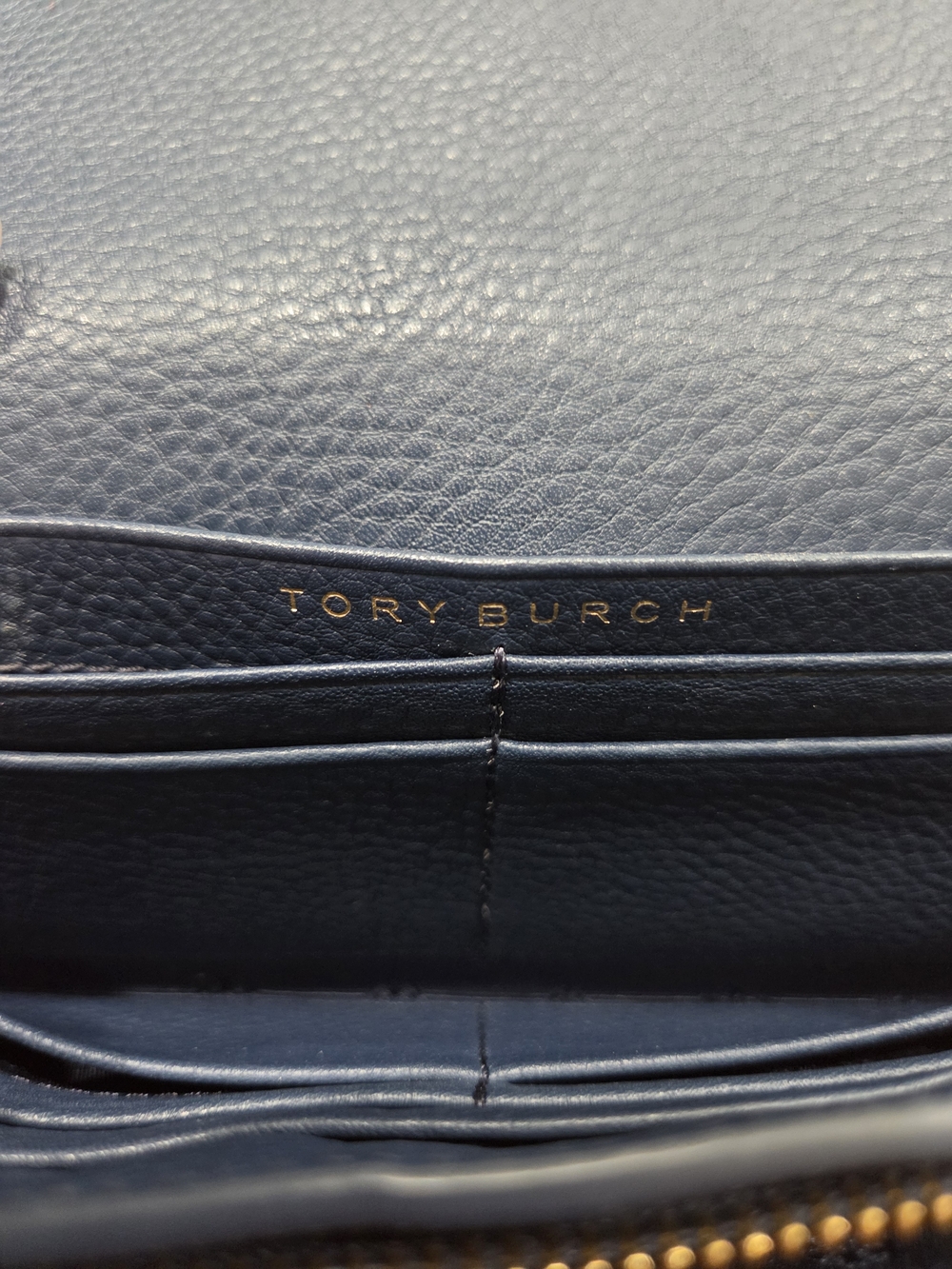 Tory Burch Navy Pebbled Leather Wallet with Gold Logo Emblem - Picture 4 of 7